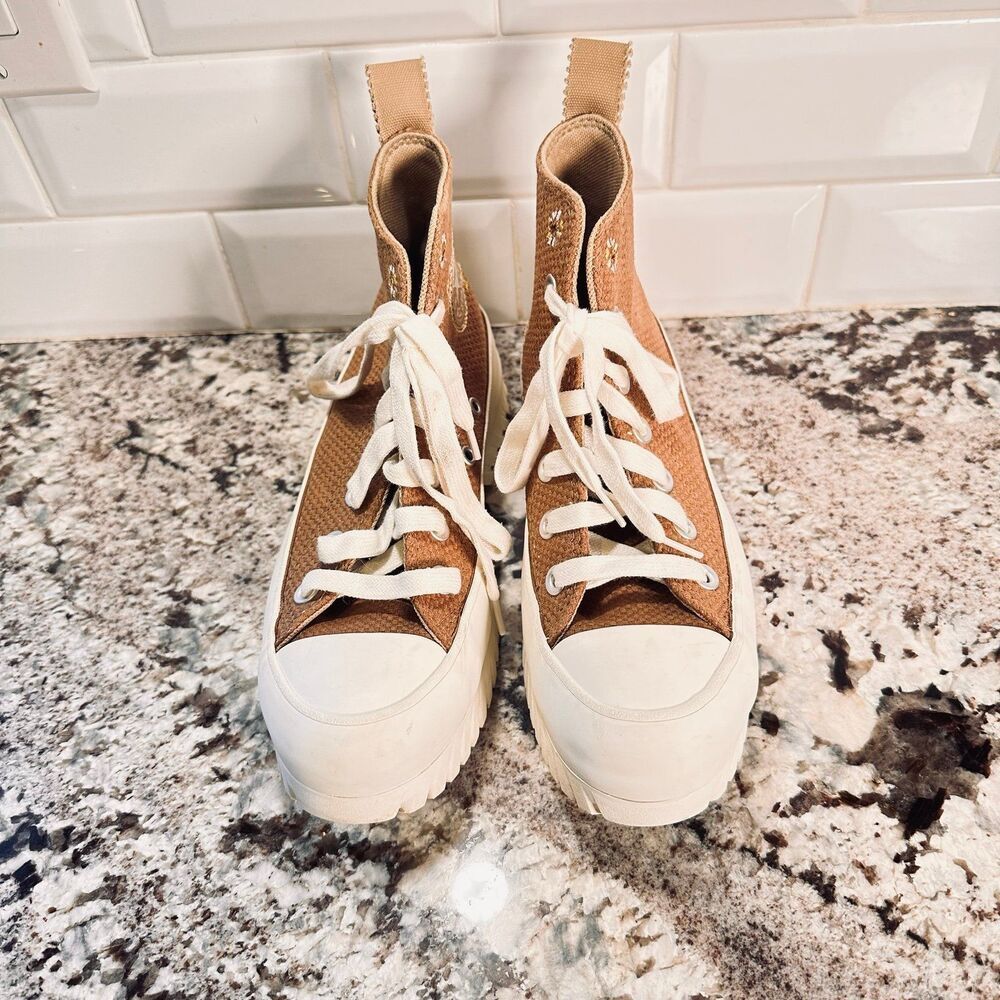 Converse All Star Lugged 2.0 Sneakers Size 5.5